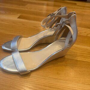 LIKE NEW: NINE WEST SILVER WEDGES SANDALS WOMEN'S SIZE 11